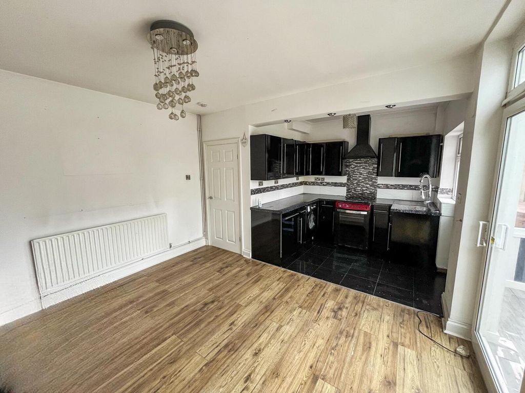 Additional image 13 of 4 bed semi-detached house for saleGlenfield Road, Leicester, Leicestershire LE3