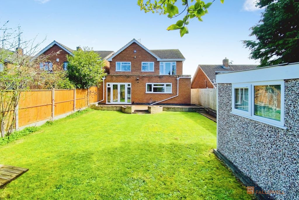 Additional image 25 of 5 bed detached house for saleChalvington Close, Evington, Leicester LE5