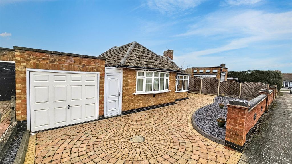 Additional image 2 of 2 bed detached bungalow for saleOakside Crescent, Leicester LE5
