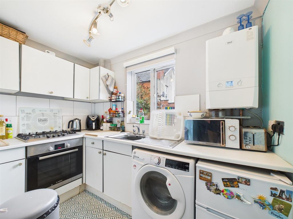 Additional image 3 of 1 bed flat for sale207-209, London Road, Chippenham SN15
