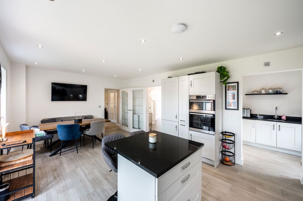 Additional image 6 of 5 bed detached house for saleMason Avenue, Lichfield WS14