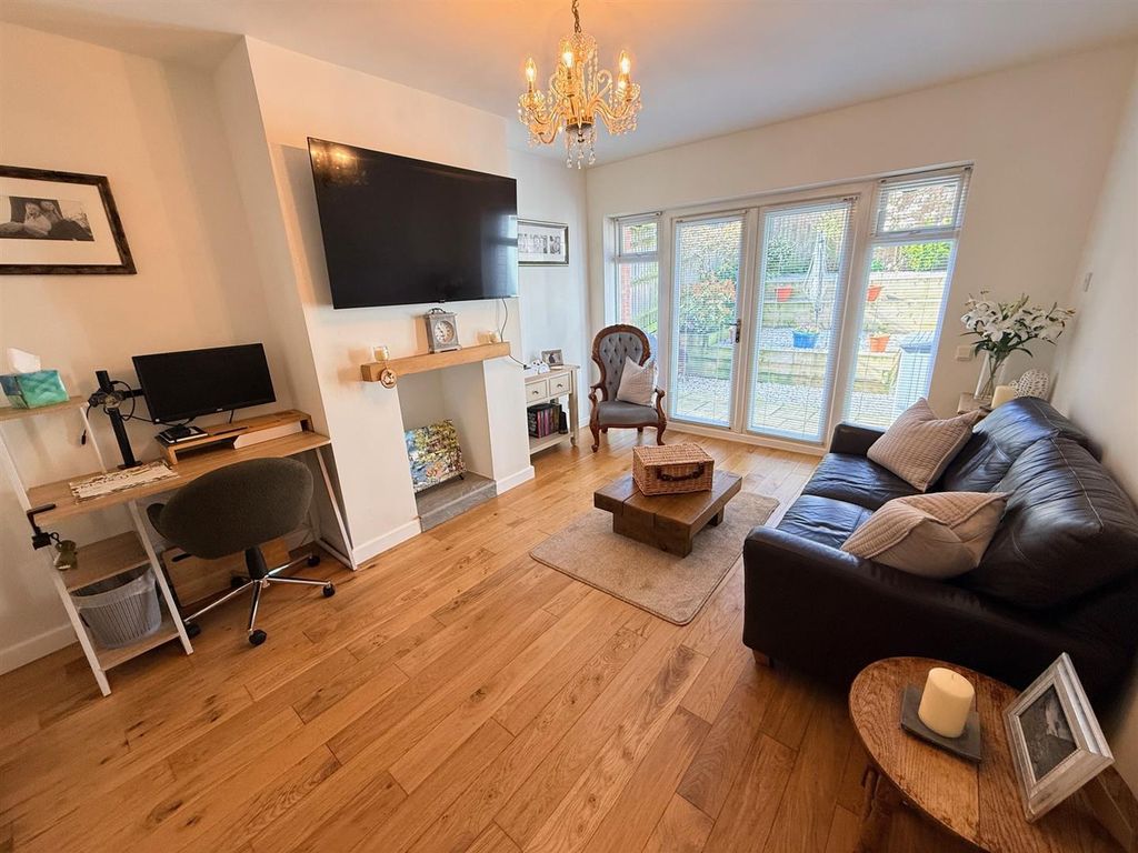 Additional image 4 of 3 bed detached bungalow for saleLaburnum Close, Kinver, Stourbridge DY7