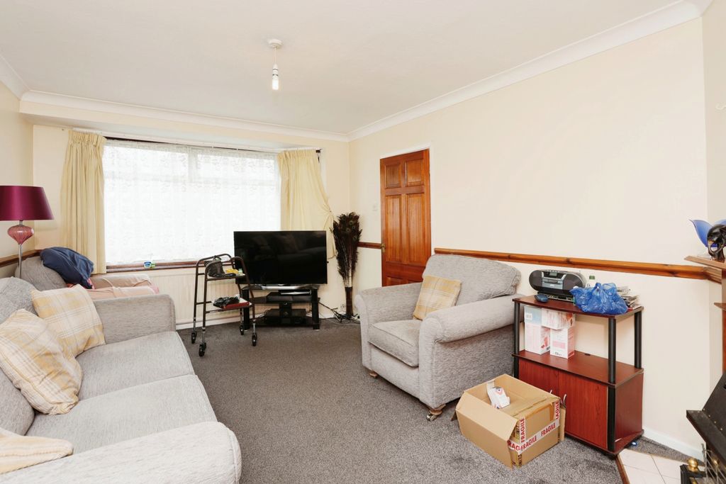 Additional image 6 of 3 bed semi-detached house for saleChestnut Avenue, Leicester, Leicestershire LE5