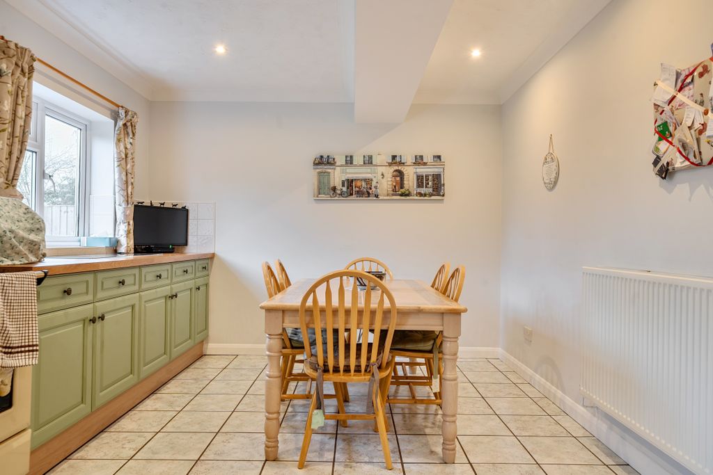 Additional image 6 of 4 bed semi-detached house for saleParsons Way, Royal Wootton Bassett, Royal Wootton Bassett SN4