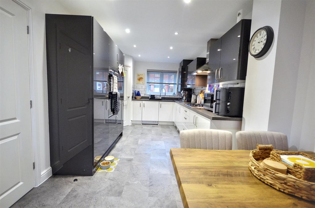 Additional image 14 of 3 bed semi-detached house for saleWardle Croft, Stone ST15