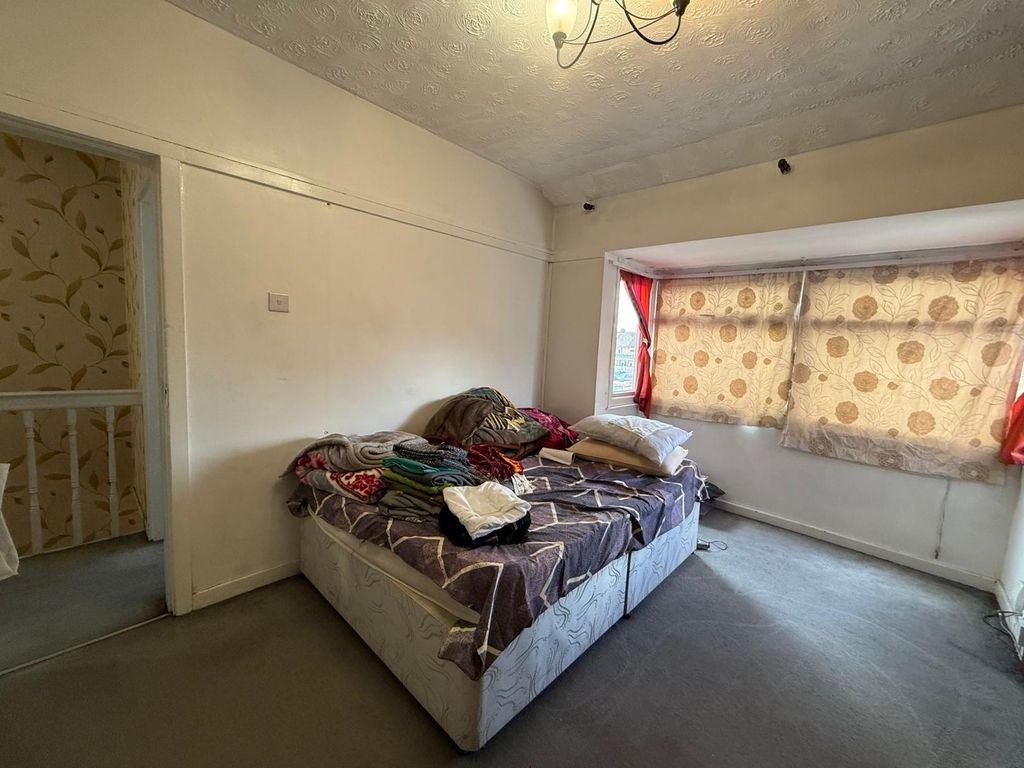 Additional image 9 of 3 bed semi-detached house for saleSt. Ives Road, Leicester LE4
