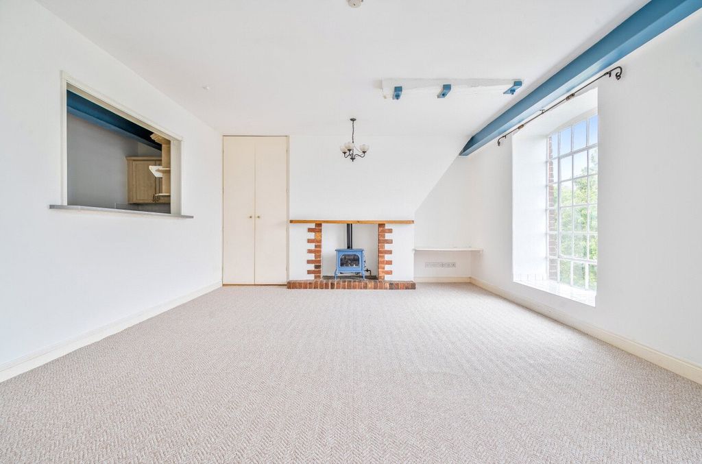 2 bed flat for saleSt Leonards, Exeter EX2 photo 3
