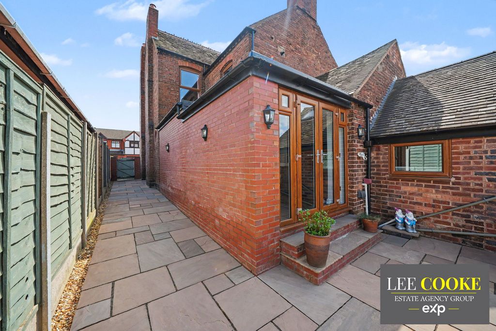 Additional image 6 of 4 bed semi-detached house for saleHatherton Street, Cheslyn Hay, Walsall WS6