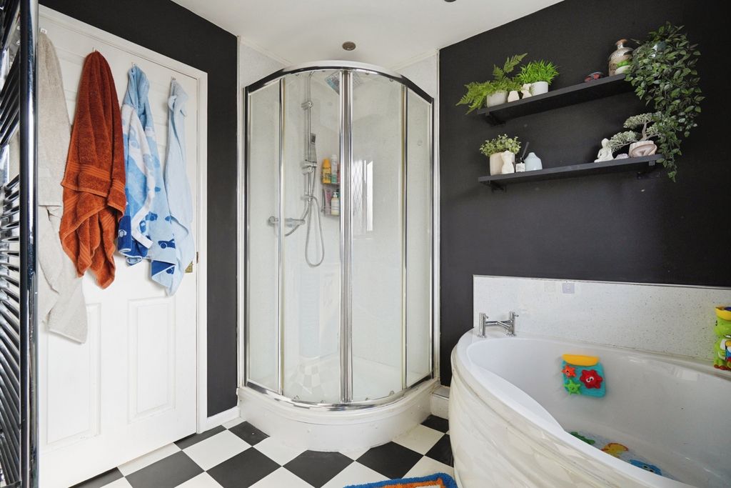 Additional image 18 of 3 bed semi-detached house for saleSeymour Avenue, Burton-On-Trent, Staffordshire DE14