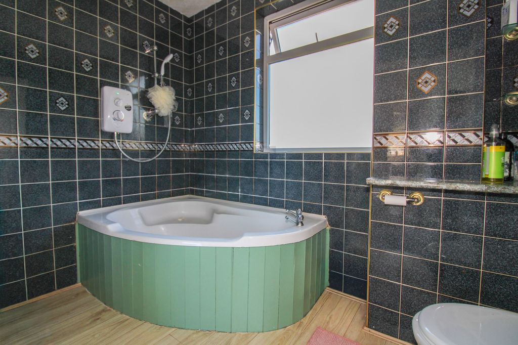 Additional image 10 of 3 bed semi-detached house for saleKemp Road, Leicester LE3