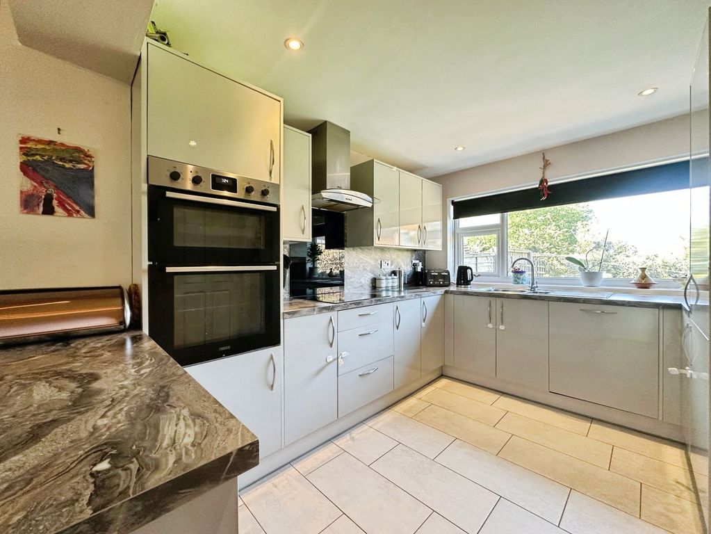 Additional image 9 of 3 bed semi-detached house for saleOak Hill, Finchfield, Wolverhampton WV3