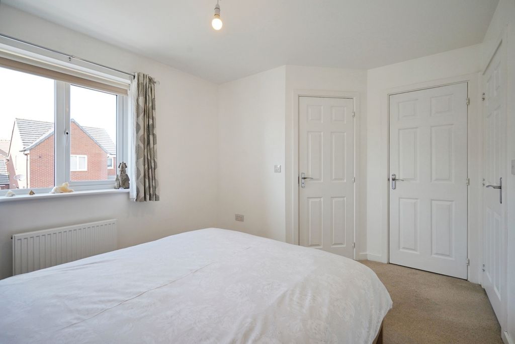 Additional image 9 of 3 bed semi-detached house for saleUpton Drive, Burton-On-Trent, Staffordshire DE14