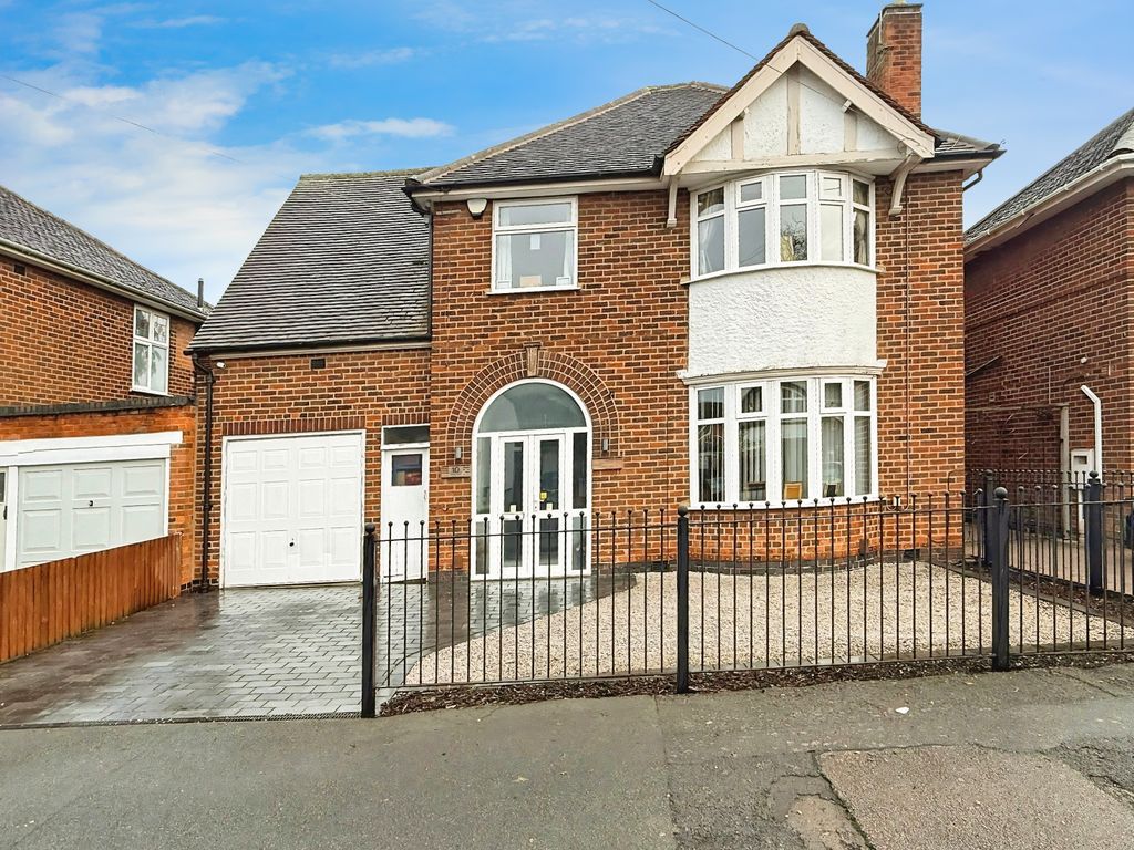 4 bed detached house for salePeters Drive, Leicester LE5