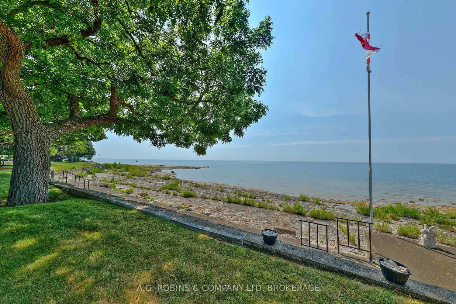 10773 Lakeshore Road photo 2