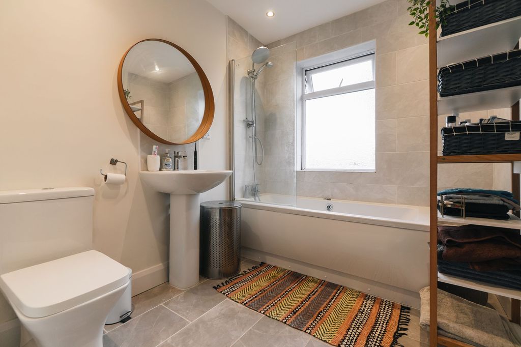 Additional image 11 of 3 bed semi-detached house for saleGroby Road, Leicester LE3