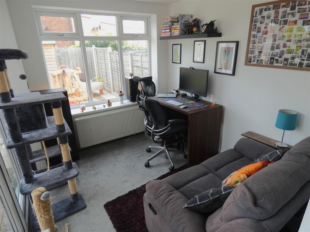Additional image 7 of 3 bed semi-detached house for saleConway Close, Stretton, Burton On Trent DE13