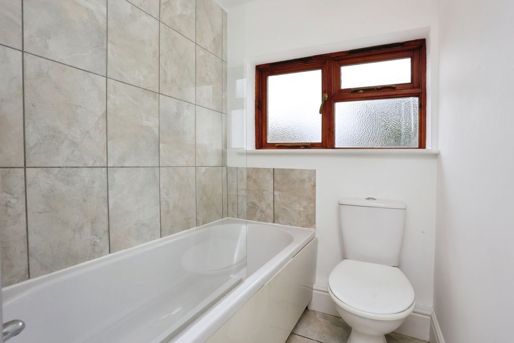 Additional image 15 of 5 bed detached house for saleChurch Side, Shepshed, Loughborough, Leicestershire LE12