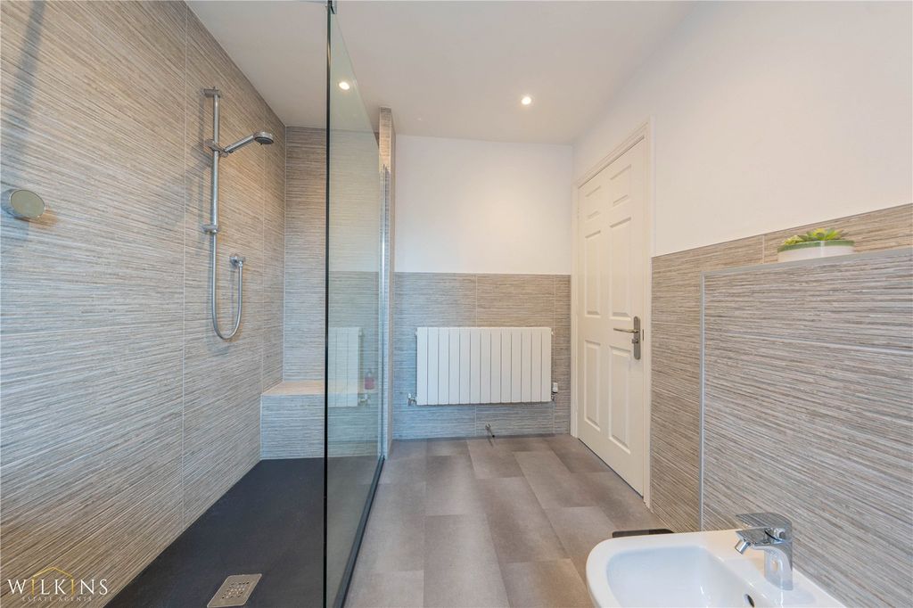 Additional image 36 of 5 bed detached house for saleGlascote Lane, Wilnecote, Tamworth, Staffordshire B77