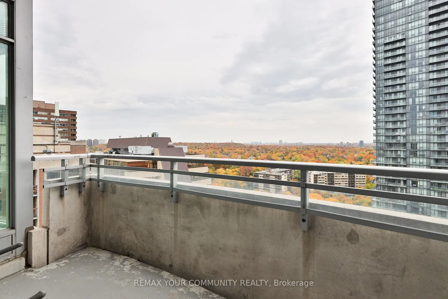 Additional image 14 of 8 Scollard Street Ph 201