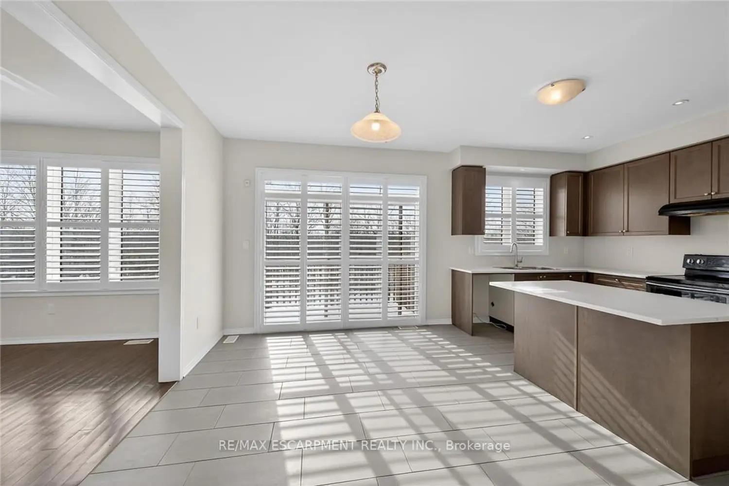 Additional image 9 of 17 Larry Crescent