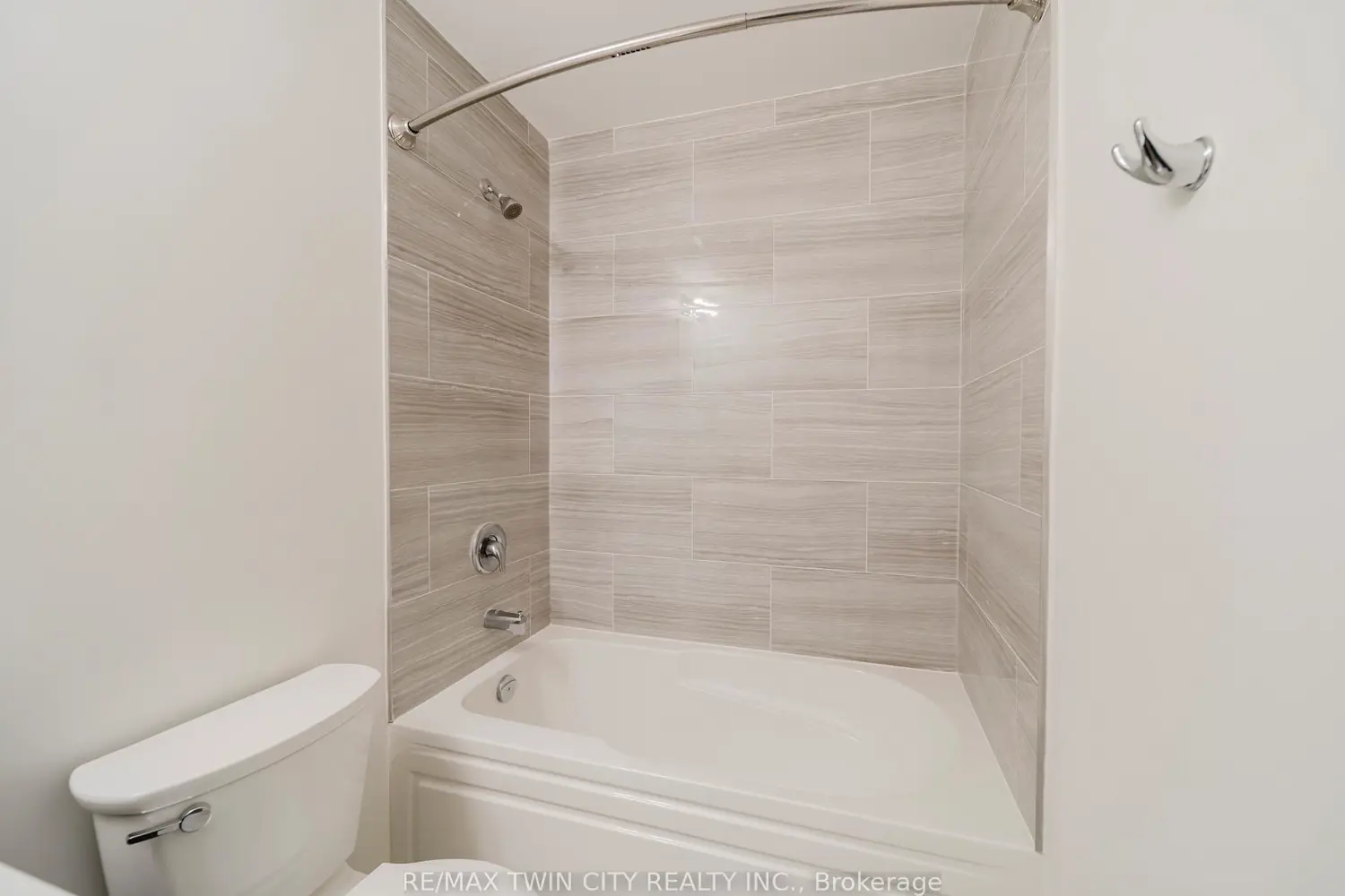 251 Northfield Drive 505 photo 5