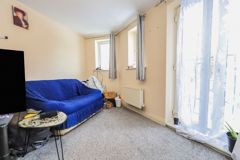 Additional image 5 of 2 bed flat for salePatshull Avenue, Fordhouses, Wolverhampton WV10