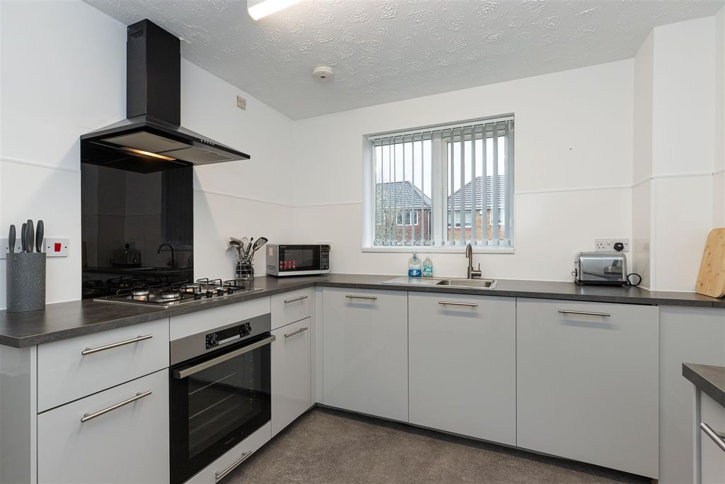 Additional image 6 of 4 bed detached house for saleWatermeadow Grove, Stoke-On-Trent ST1