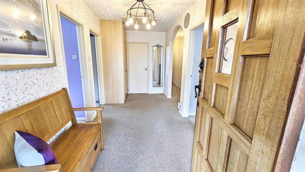 3 bed detached bungalow for saleStation Lane, Scraptoft LE7 photo 3