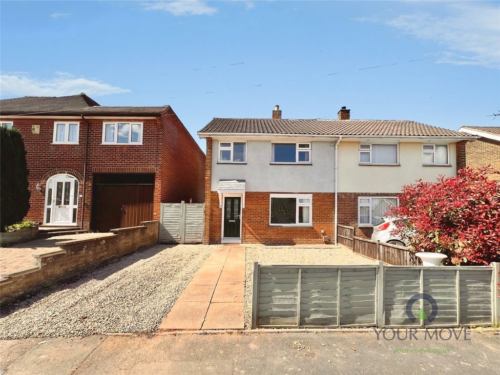 3 bed semi-detached house for saleFarm Close, Burton-On-Trent, Staffordshire DE13