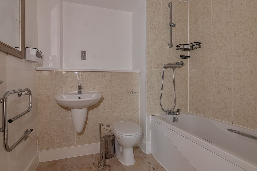 Additional image 11 of 2 bed flat for saleEast Street, Leicester LE1