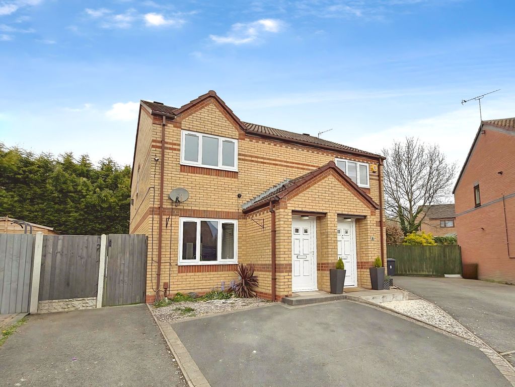 2 bed semi-detached house for saleLavender Close, Pendeford, Wolverhampton WV9