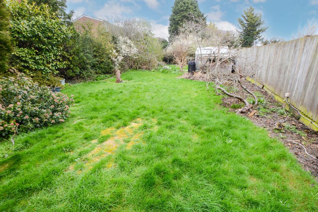Additional image 4 of 3 bed semi-detached house for saleGodwin Avenue, Wigston, Leicester LE18