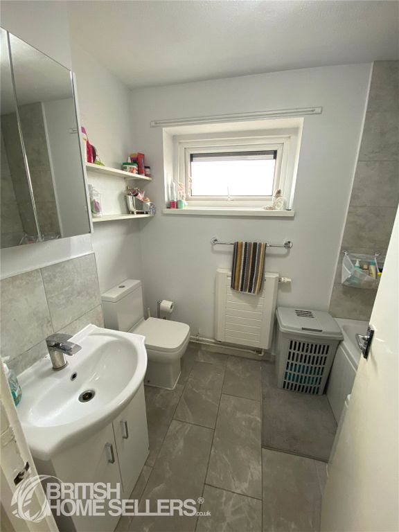 Additional image 19 of 3 bed flat for salePluto Close, Leicester, Leicestershire LE2
