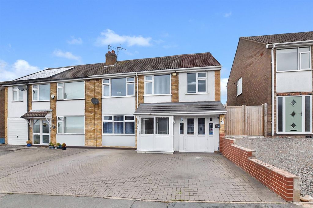 5 bed semi-detached house for saleHighgate Road, Sileby LE12