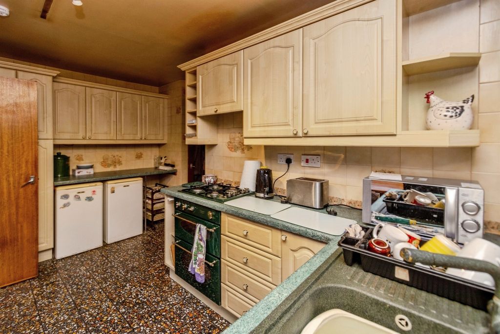 Additional image 3 of 2 bed detached bungalow for saleDorchester Road, Cannock WS11