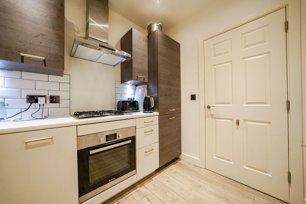 Additional image 7 of 2 bed flat for saleElms Road, Stoneygate, Leicester LE2