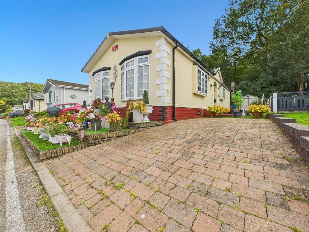 3 bed mobile/park home for saleLower Lodge Park, Rugeley Road, Armitage, Rugeley WS15