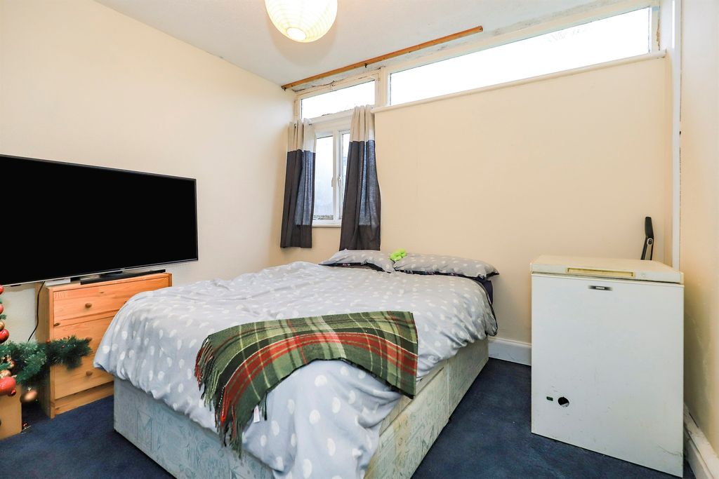 Additional image 9 of 2 bed flat for saleNewbridge Crescent, Wolverhampton WV6