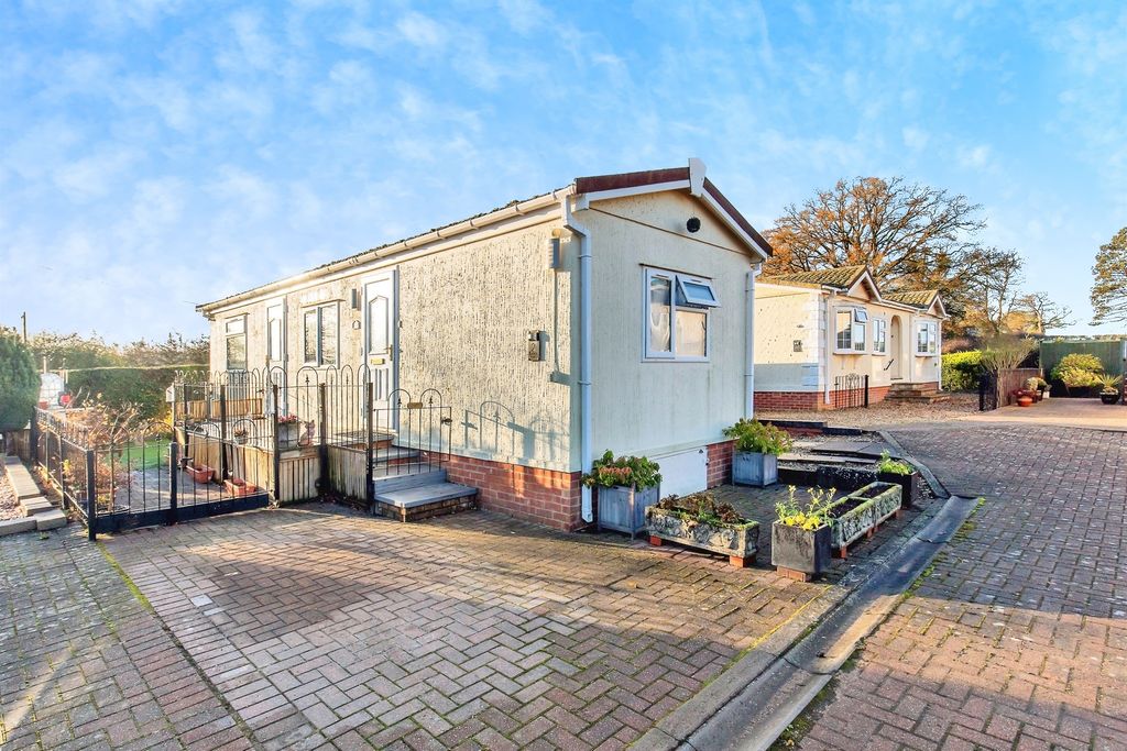 Additional image 10 of 1 bed mobile/park home for saleTheddingworth Road, Lubenham, Market Harborough LE16