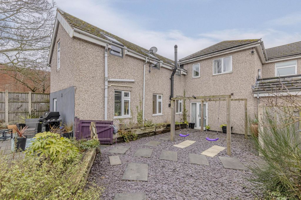 2 bed semi-detached house for saleTrentham Road, Stoke On Trent ST3