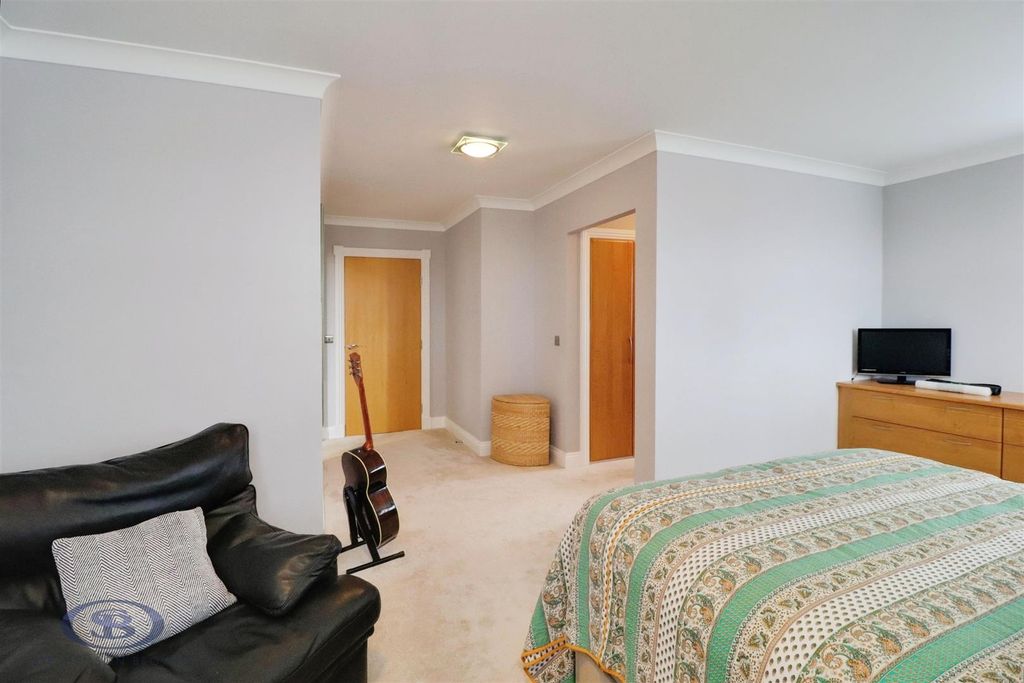 Additional image 14 of 3 bed flat for saleAshbourne Drive, Weston, Crewe CW2