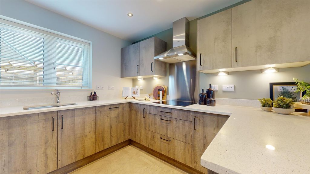 3 bed detached house for saleZephyr Place, Devizes SN10 photo 2