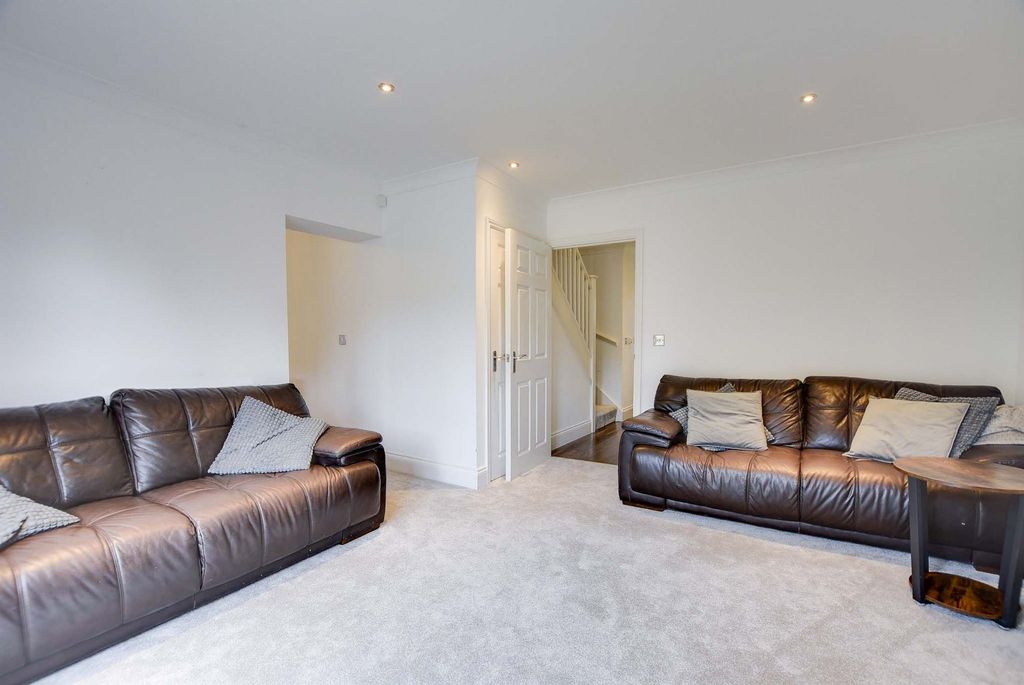 Additional image 14 of 4 bed semi-detached house for saleOrchard Close, Scraptoft, Leicester LE7