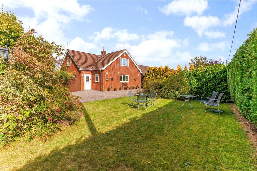 Additional image 20 of 3 bed detached house for saleEastsands, Burbage, Marlborough, Wiltshire SN8