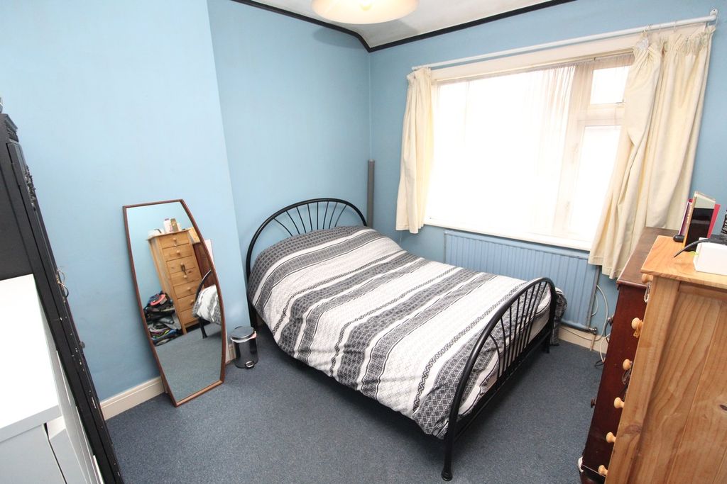 Additional image 10 of 3 bed semi-detached house for saleRichmond Drive, Glen Parva, Leicester LE2