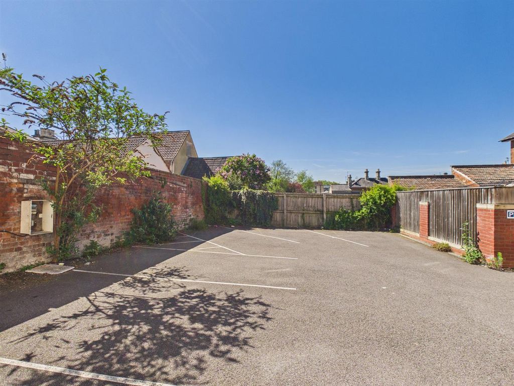 Additional image 9 of 2 bed flat for sale27A Park Lane, Chippenham SN15