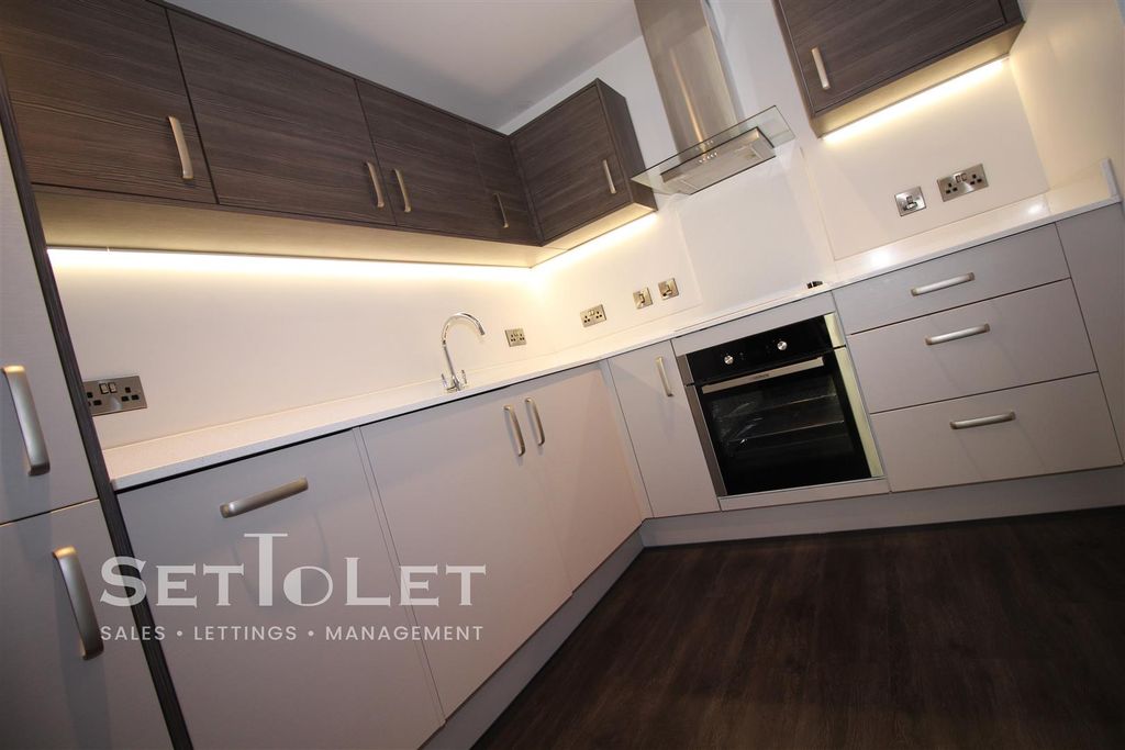 Additional image 2 of 2 bed flat for saleAria Apartments, Chatham Street, Leicester LE1