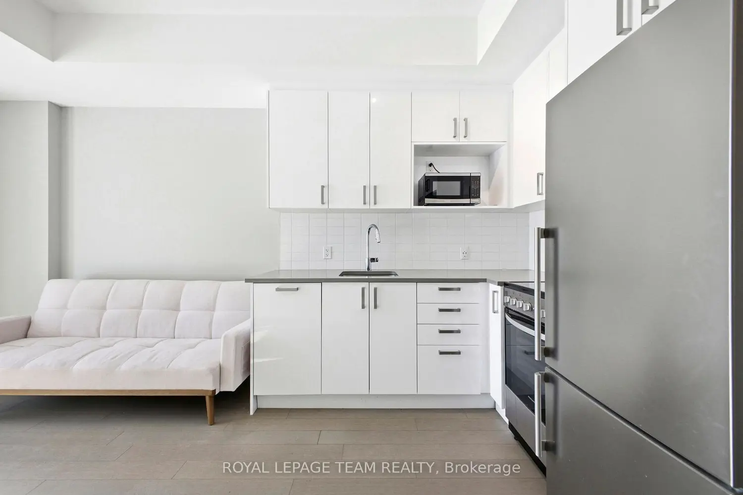 Additional image 9 of 360 Deschatelets Avenue 209