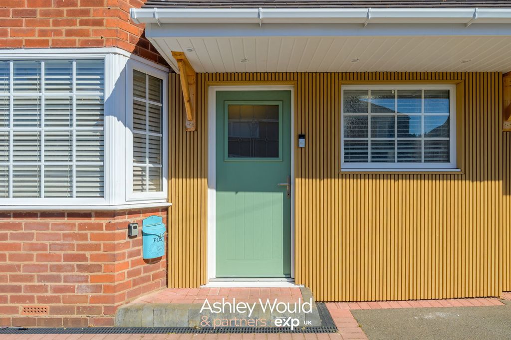 Additional image 16 of 3 bed semi-detached house for saleWindmill Grove, Kingswinford DY6