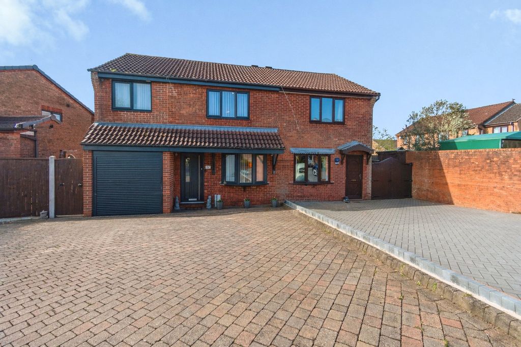 Additional image 23 of 3 bed semi-detached house for saleCorsican Drive, Hednesford, Cannock WS12